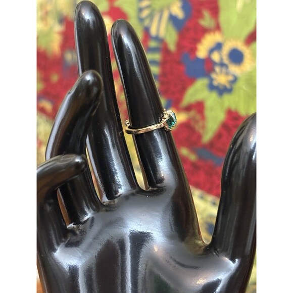 10K Gold Unique Emerald Ring Size 6 Vintage - Picture 7 of 8